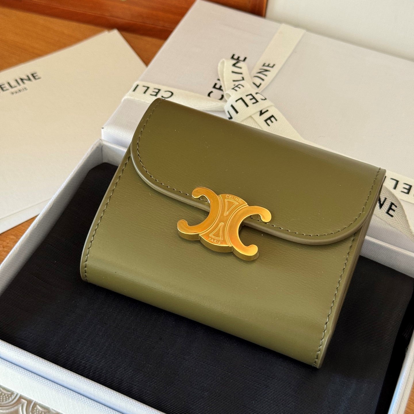 TRIOMPHE 10 CALFSKIN WALLET OLIVE GREEN