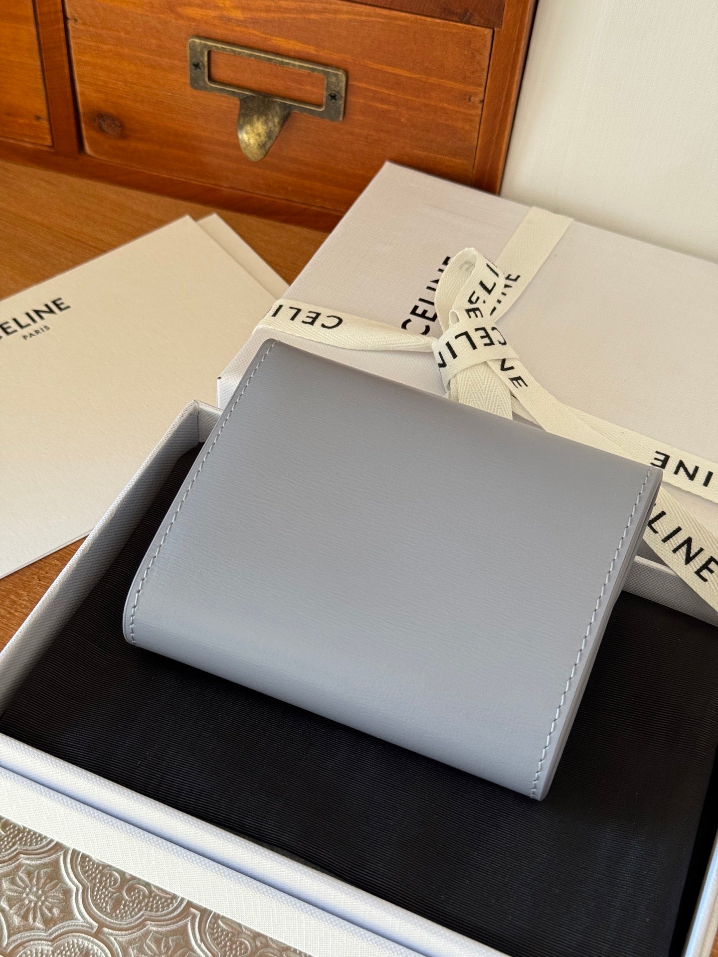 TRIOMPHE 10 CALFSKIN WALLET GLACIER