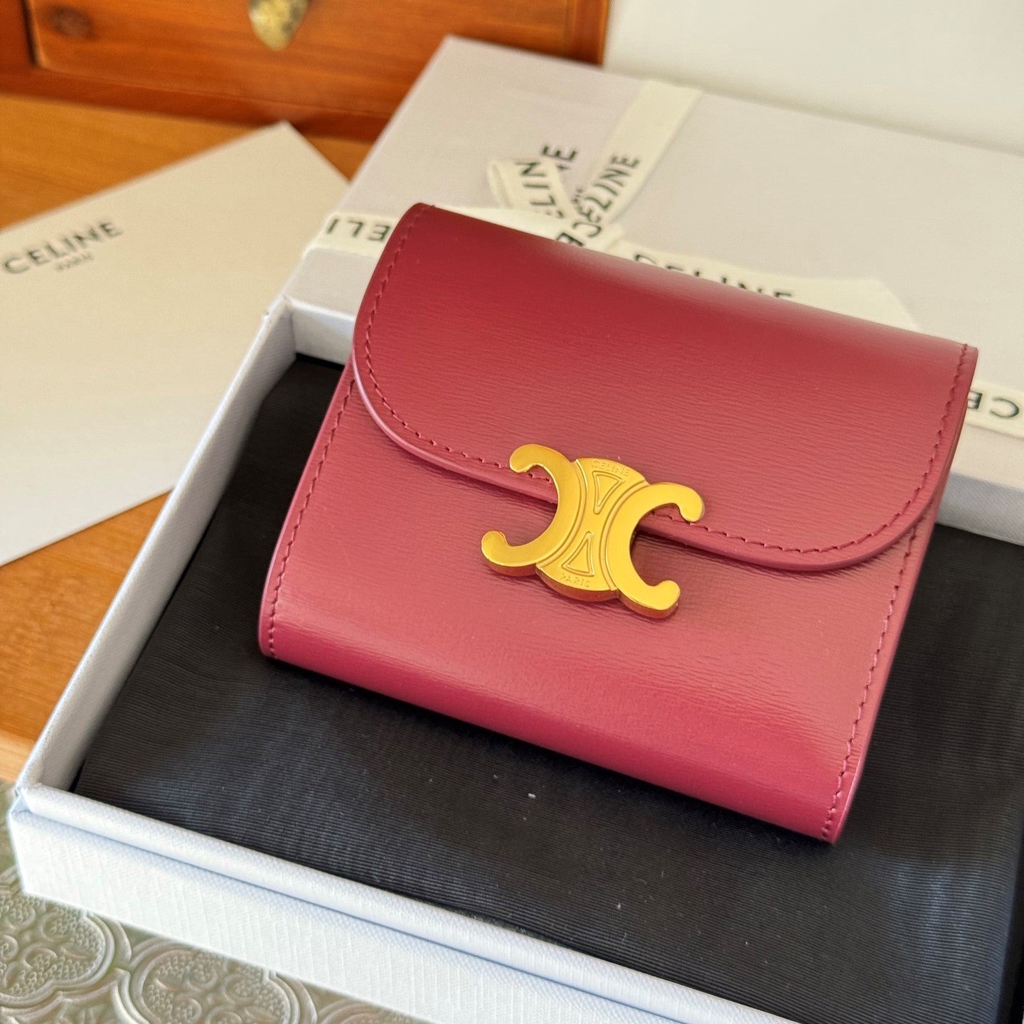 TRIOMPHE 10 CALFSKIN WALLET RED