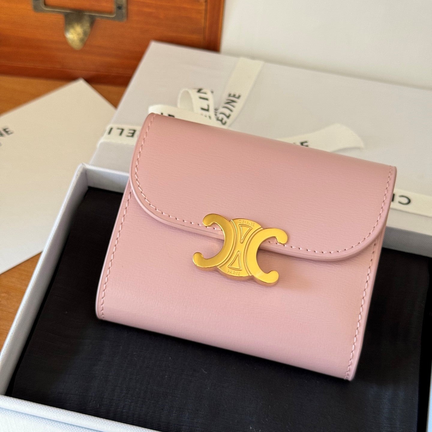 TRIOMPHE 10 CALFSKIN WALLET PINK PASTEL