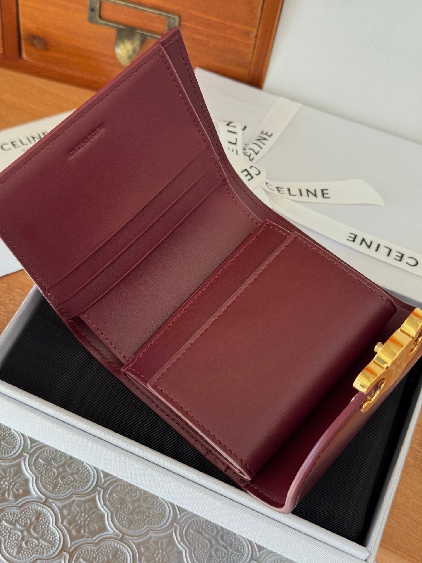 TRIOMPHE 10 CALFSKIN WALLET BURGUNDY