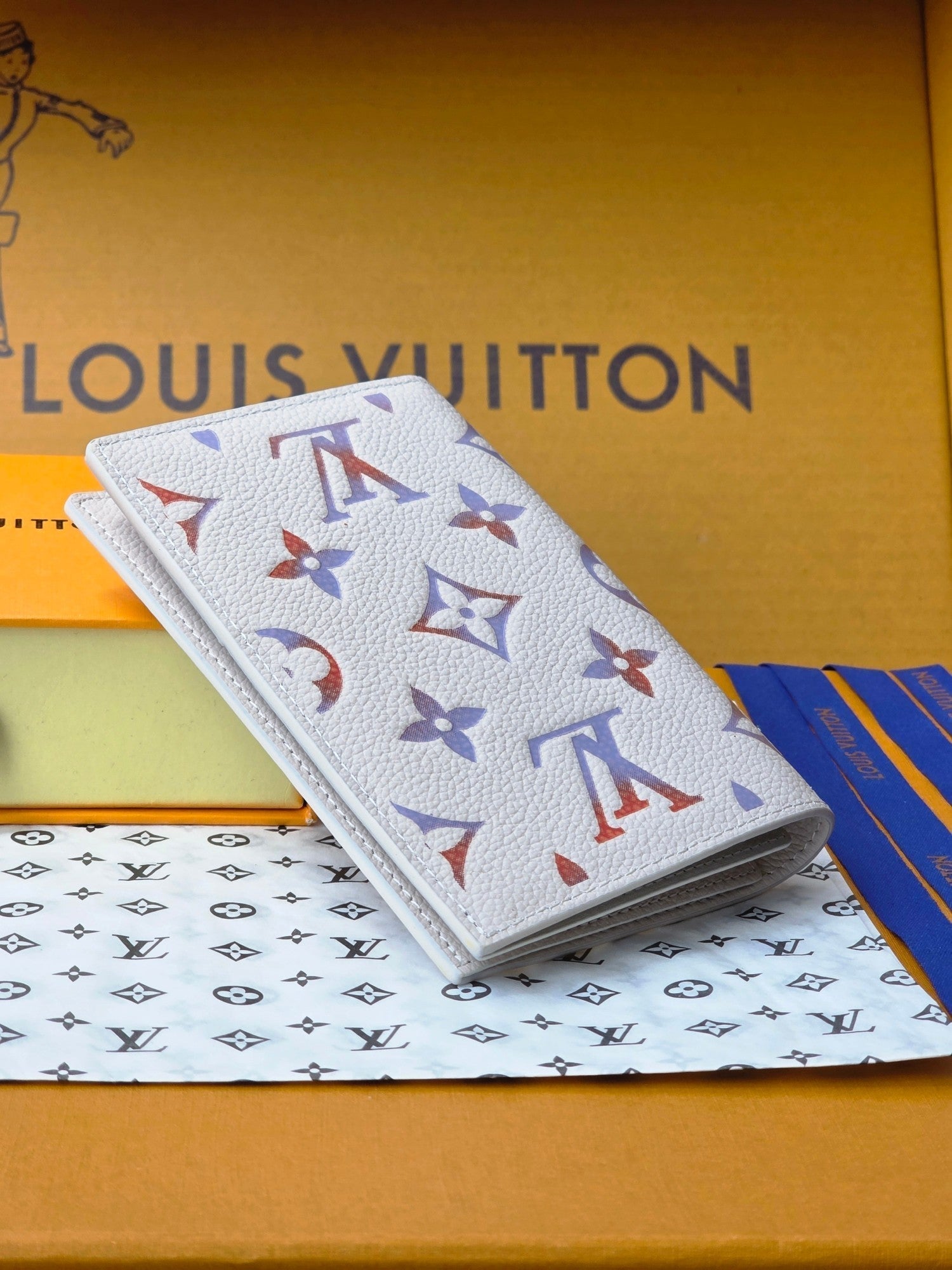 LV M25917 Passport Cover Dream Beige Embossed Grained Cowhide