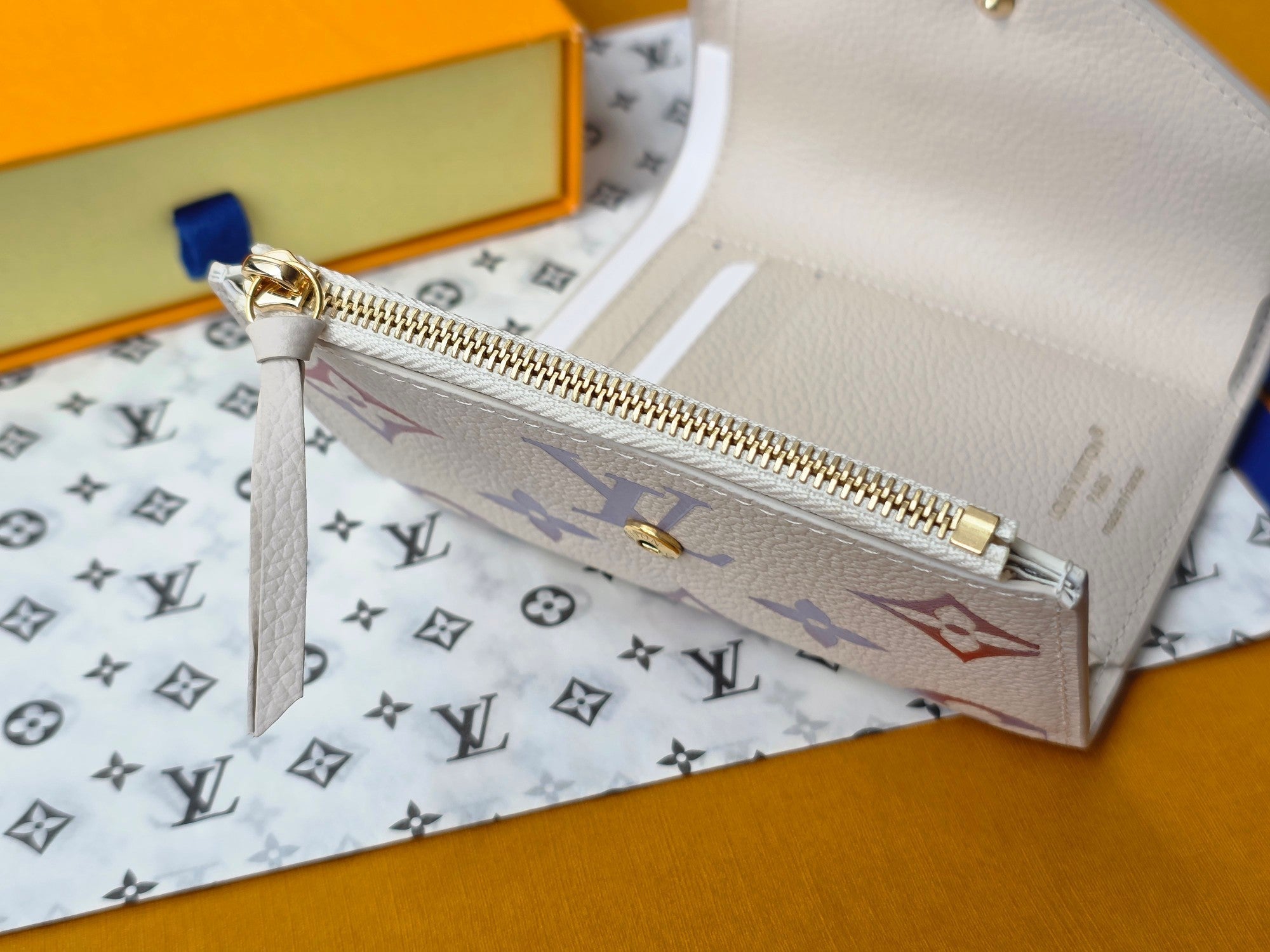 LV M25649 Victorine wallet Dream Beige Embossed Grained Cowhide - Light GHW