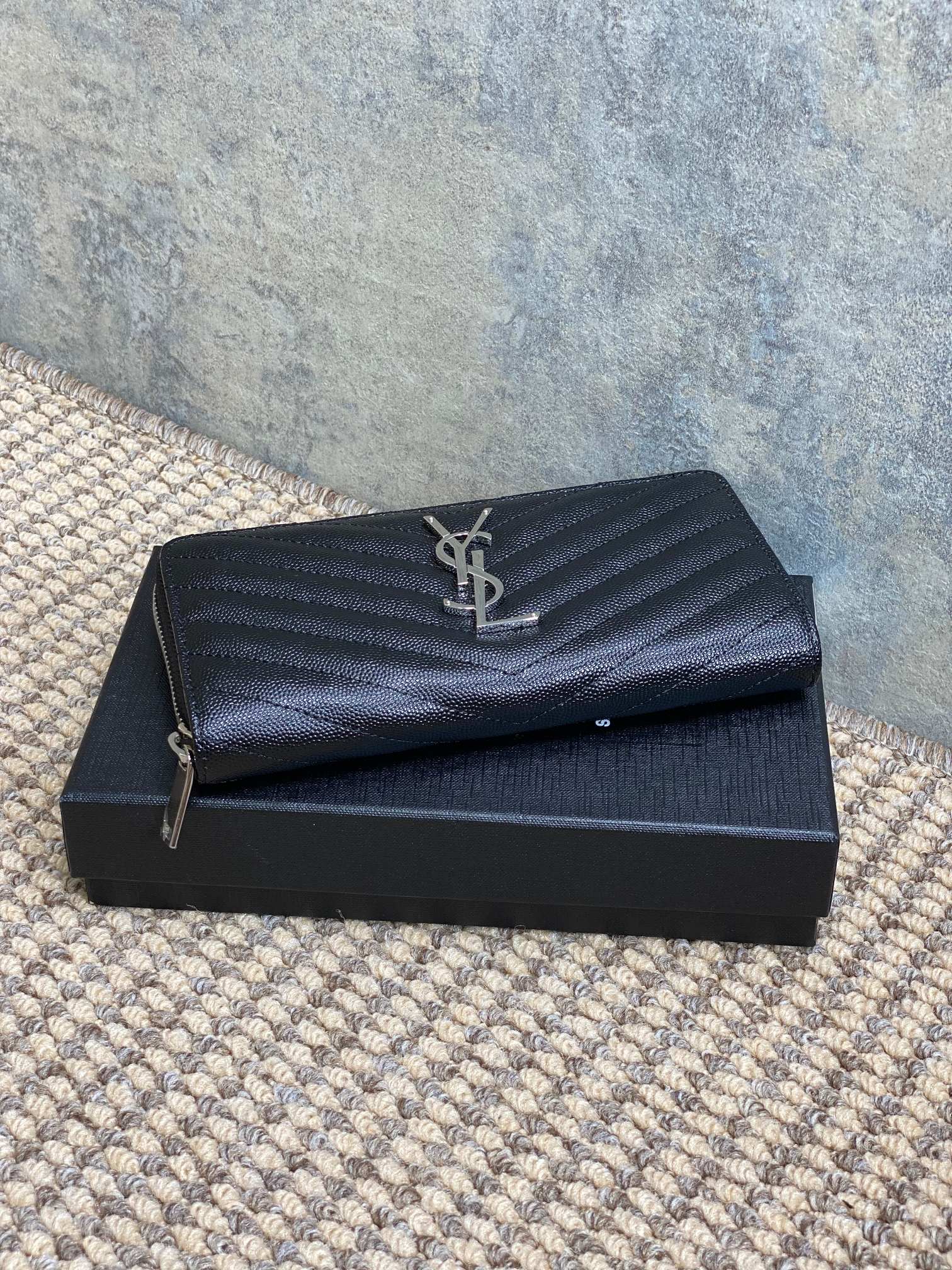 YSL Zippy Long Wallet Black Caviar Cowhide Sliver HW