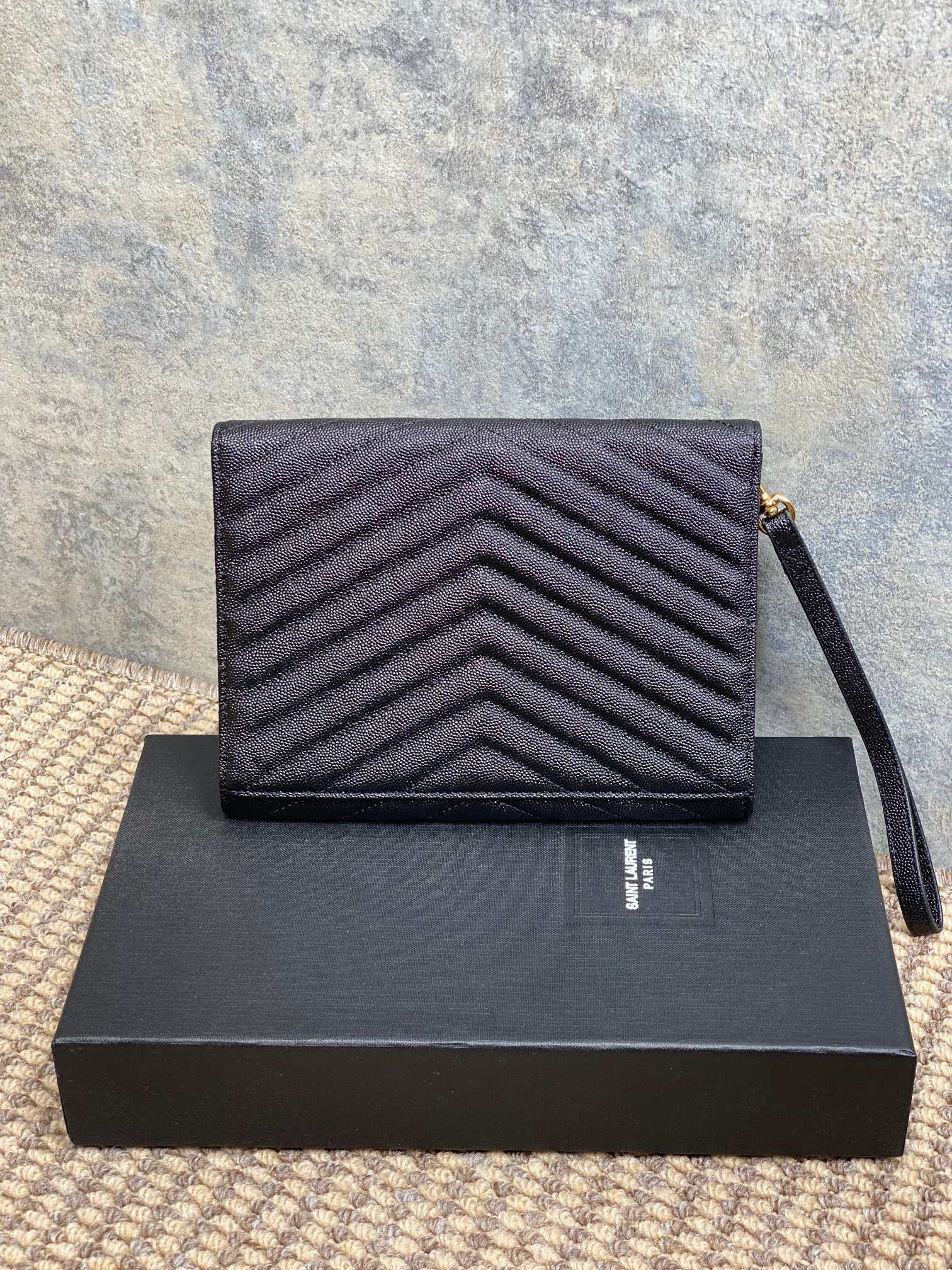 YSL Gold Hardware Logo Clutch 21cm Black Caviar Cowhide