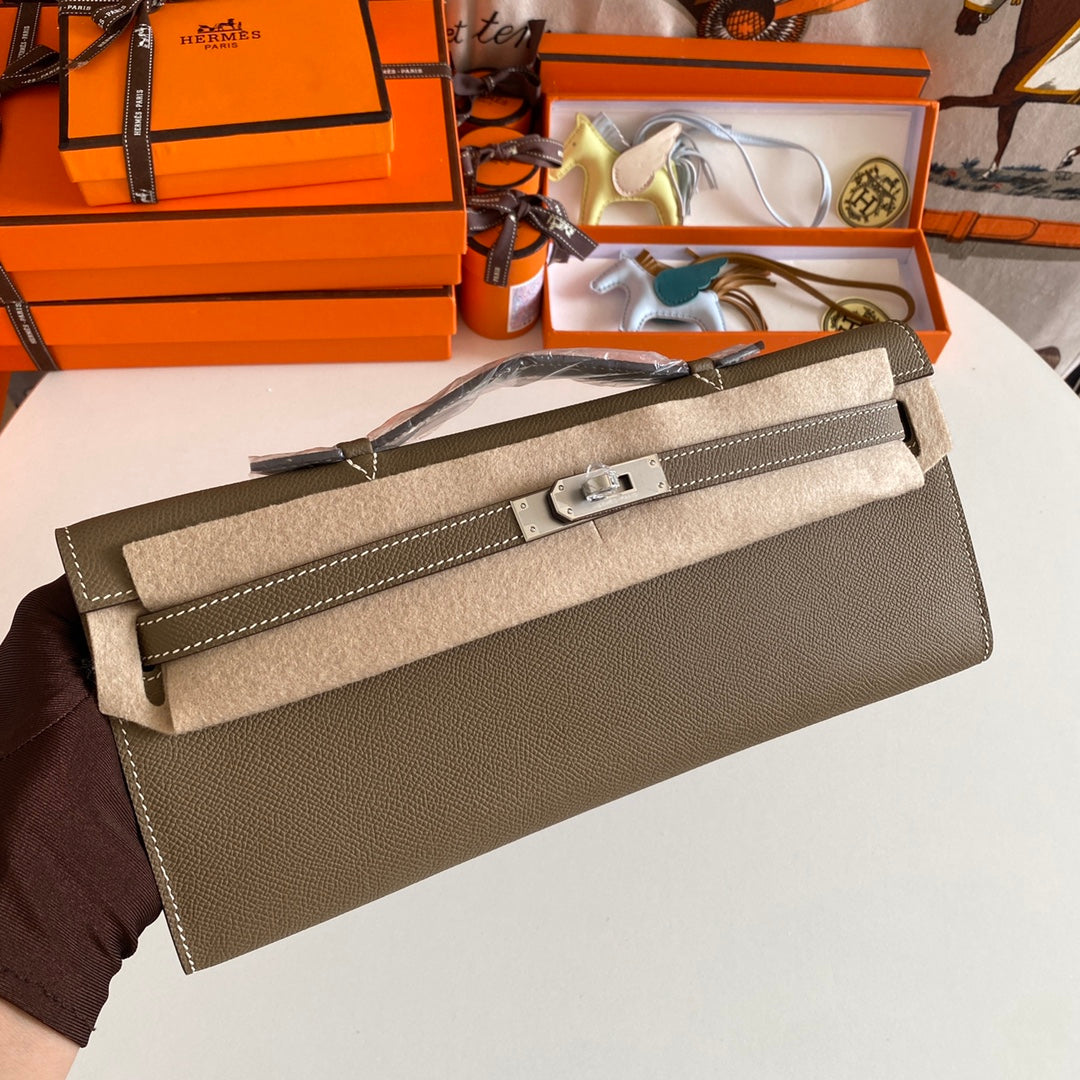 HM Kelly Cut 31 Etoupe Epsom Leather Silver Hardware 229055