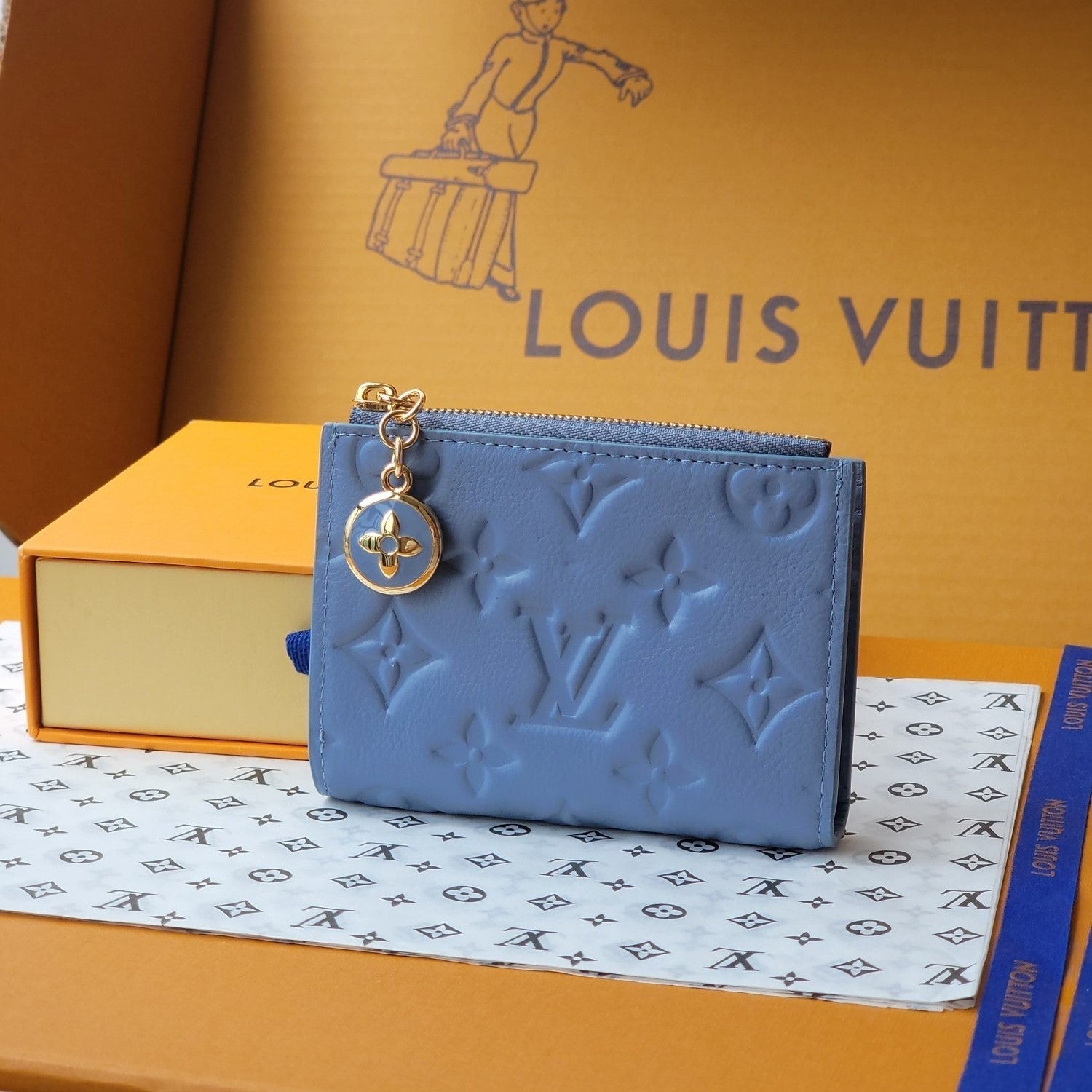 LV M14654  Lisa Wallet Blue Monogram Embossed cowhide GHW
