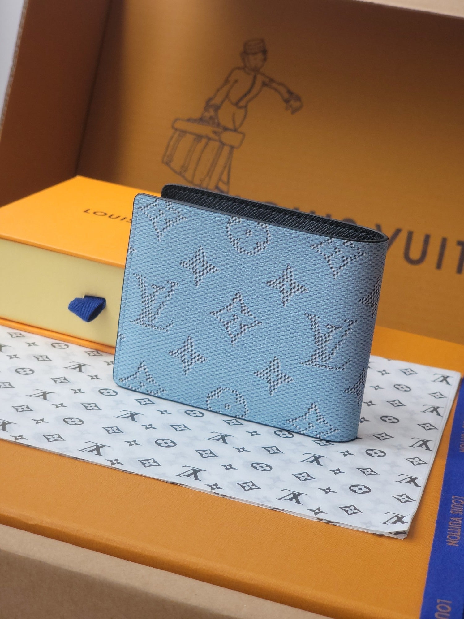 LV M14691 Multiple Wallet White/Blue Monogram Canvas