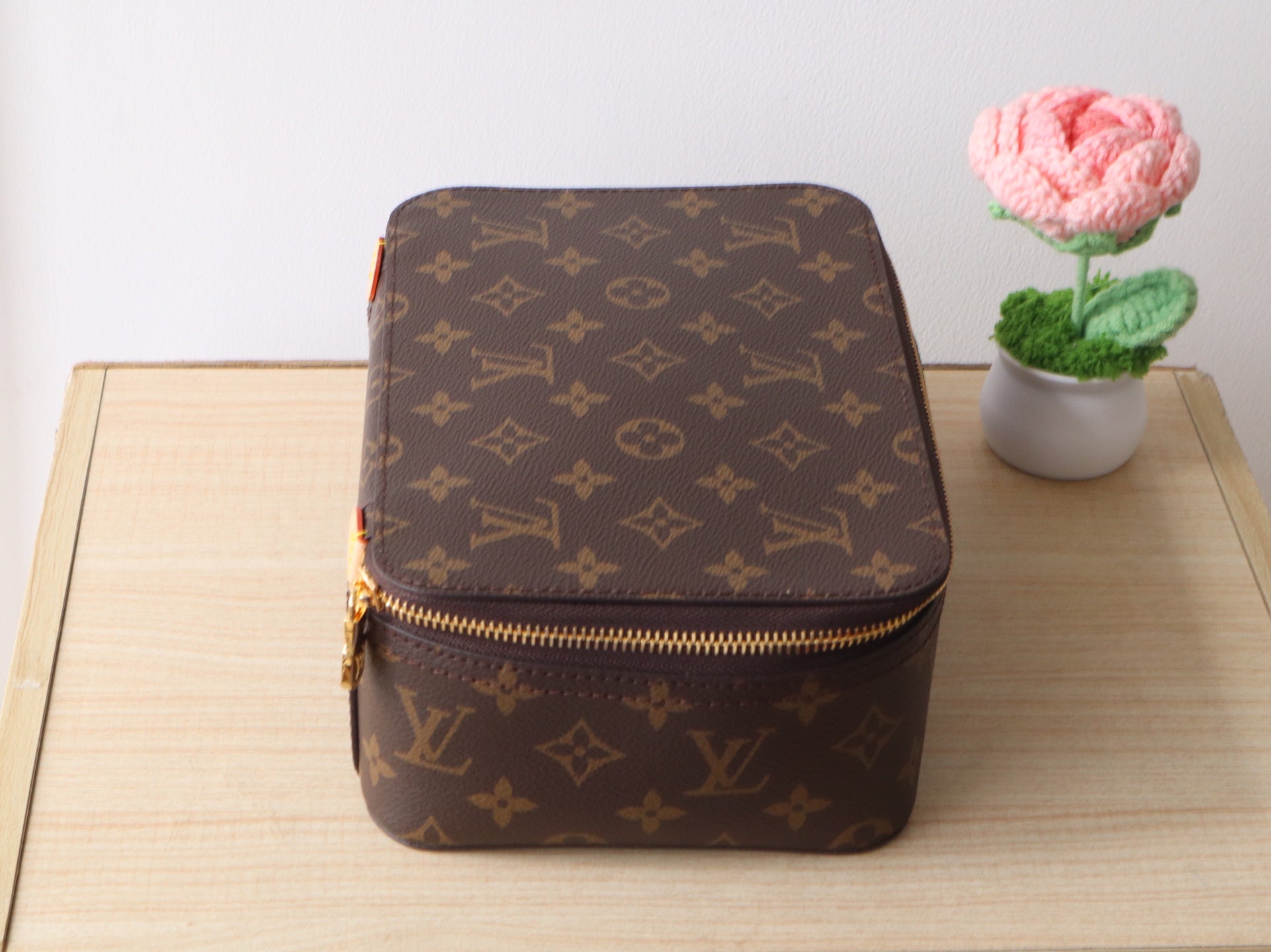 LV M43689 Packing Cube MM Brown Monogram Canvas & Cowhide